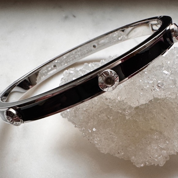 💕 Henri Bendel Silver and Black Bangle Bracelet - Picture 7 of 10